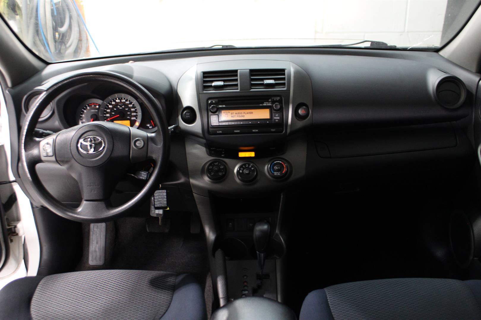 Toyota RAV4 2012 - Image 11