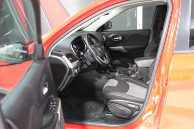 Jeep Cherokee 2018 - Thumbnail 10