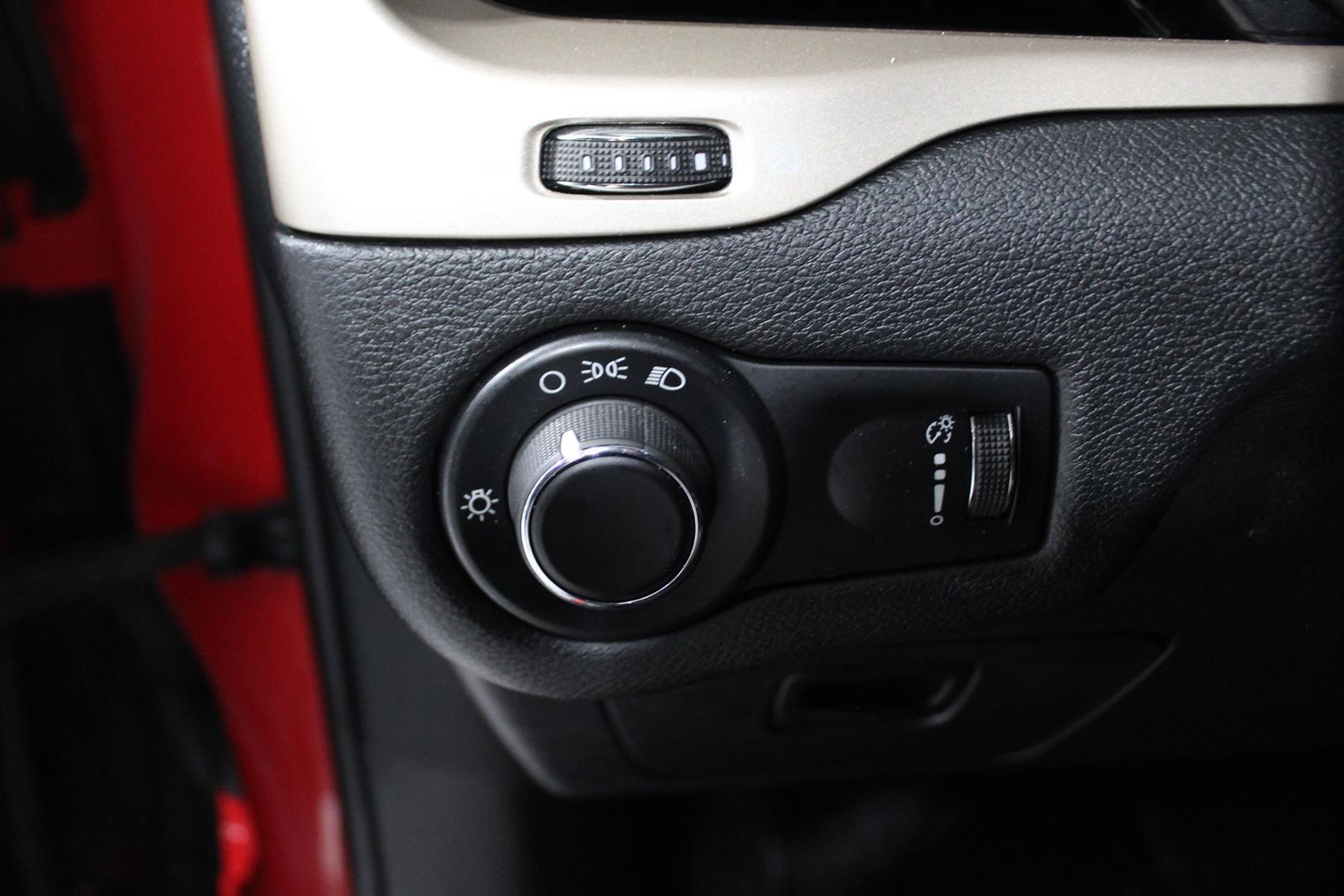 Jeep Cherokee 2018 - Image 11