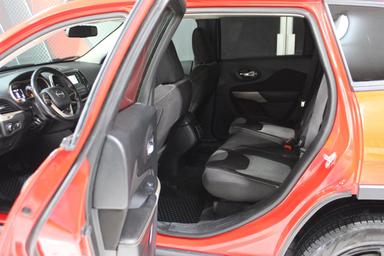 Jeep Cherokee 2018 - Thumbnail 25