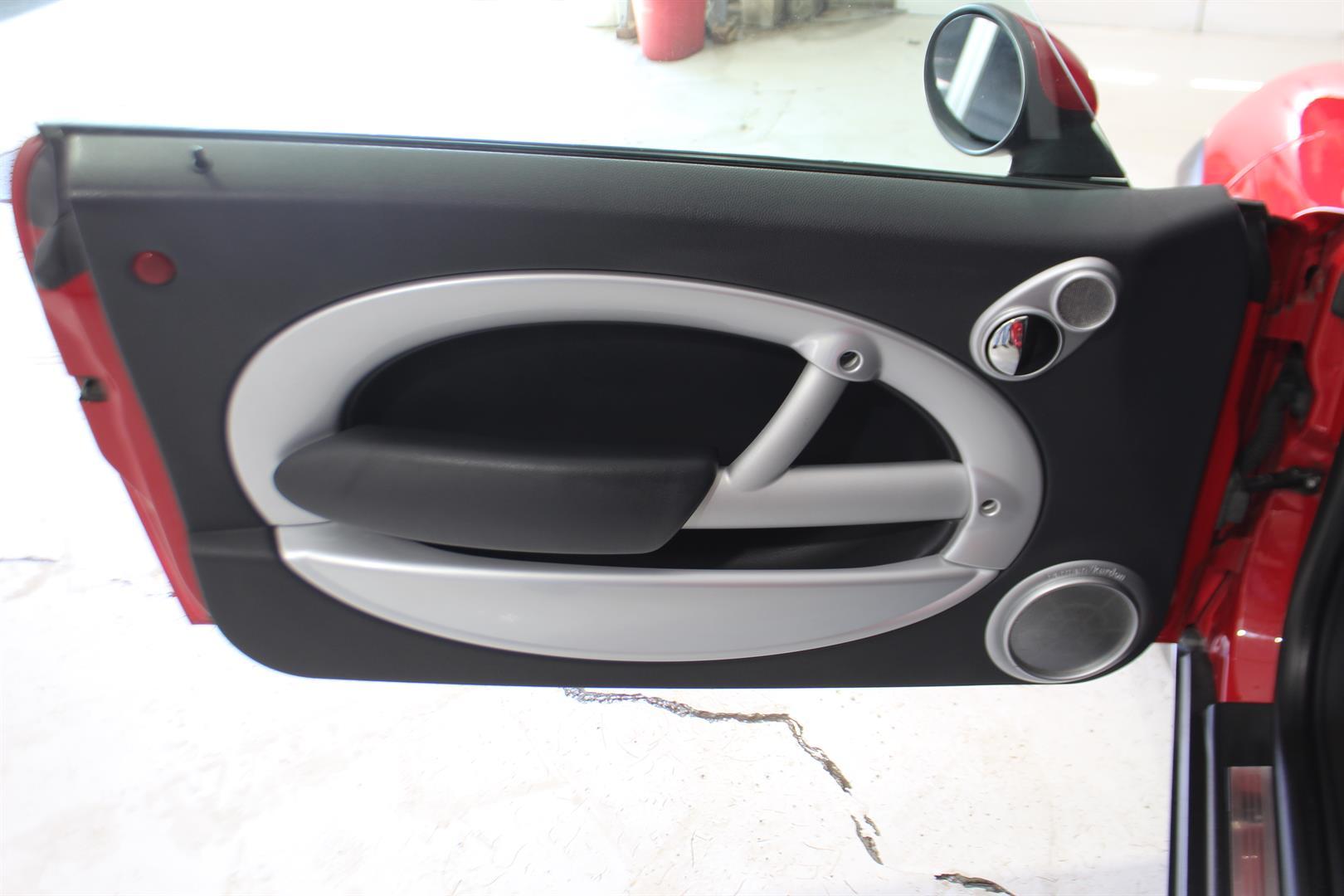 Mini Cooper Convertible 2006 - Image 13