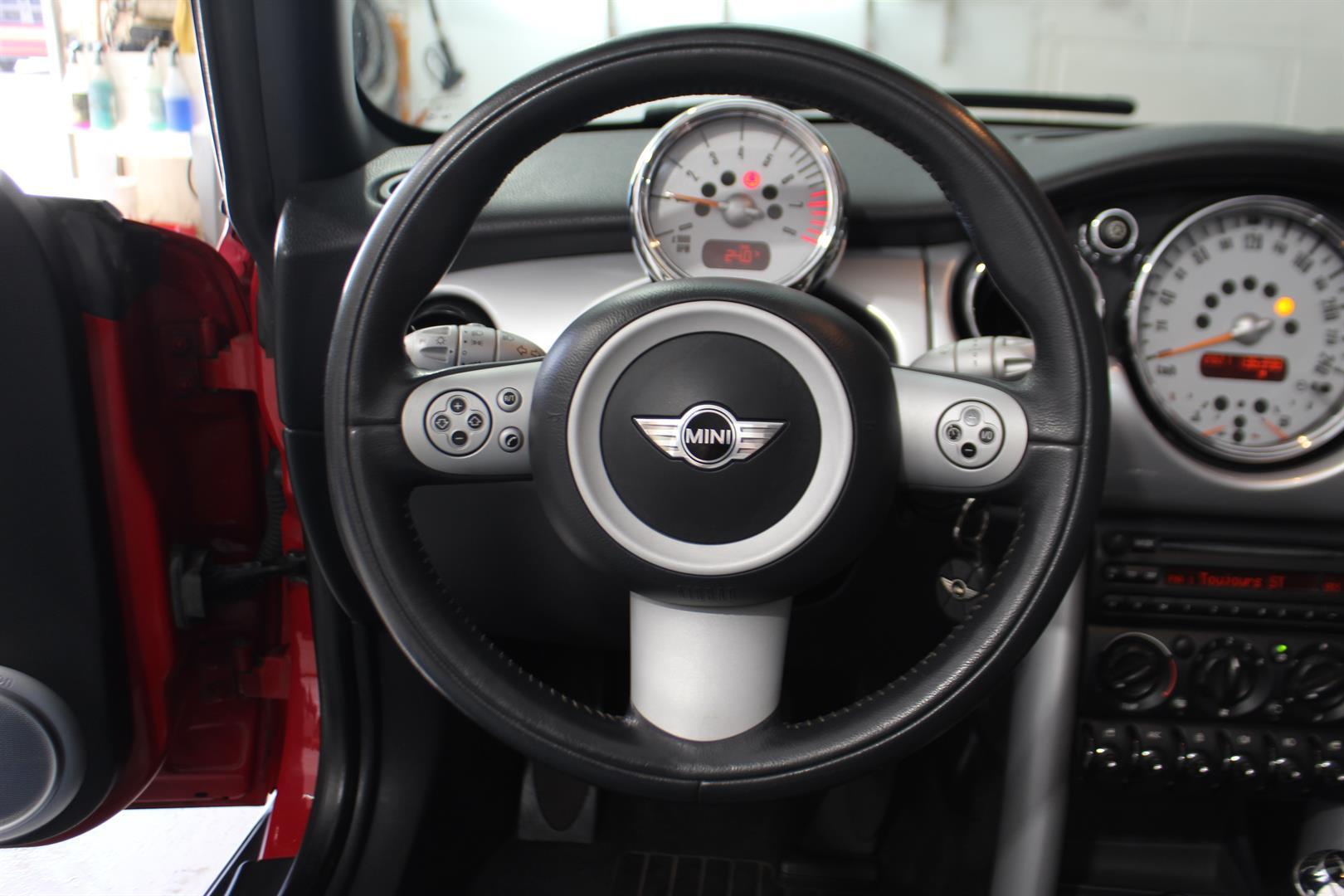 Mini Cooper Convertible 2006 - Image 16