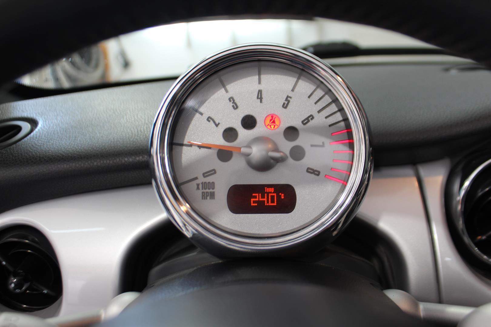 Mini Cooper Convertible 2006 - Image 19