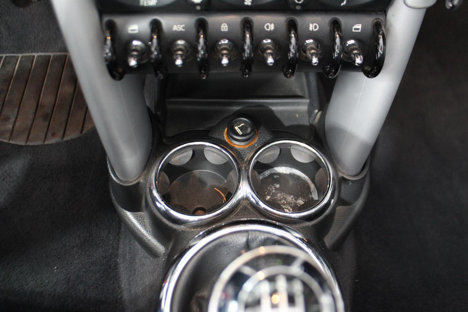 Mini Cooper Convertible 2006 - Image 23