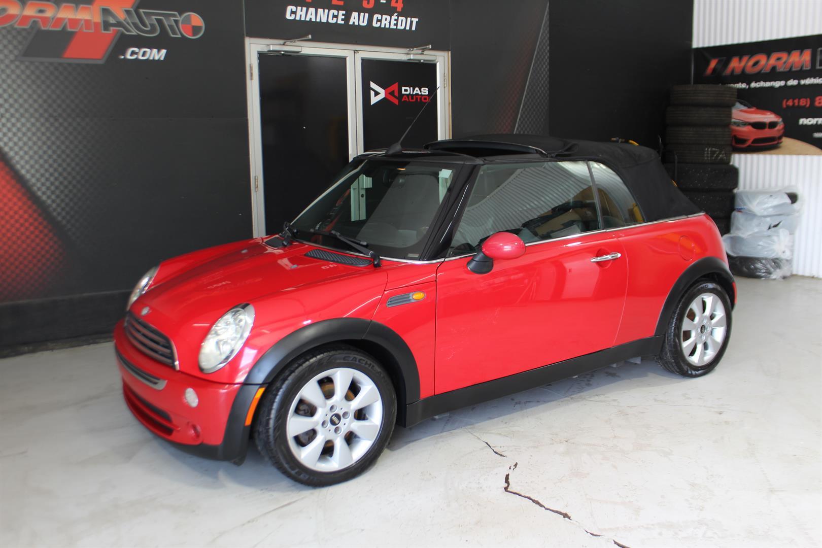 Mini Cooper Convertible 2006 - Image 2