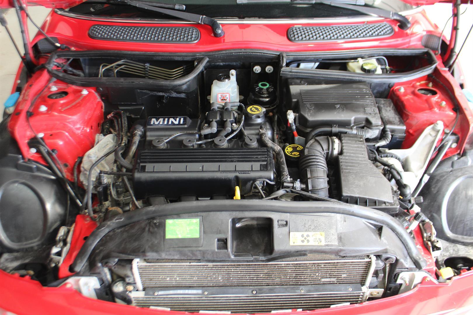 Mini Cooper Convertible 2006 - Image 28