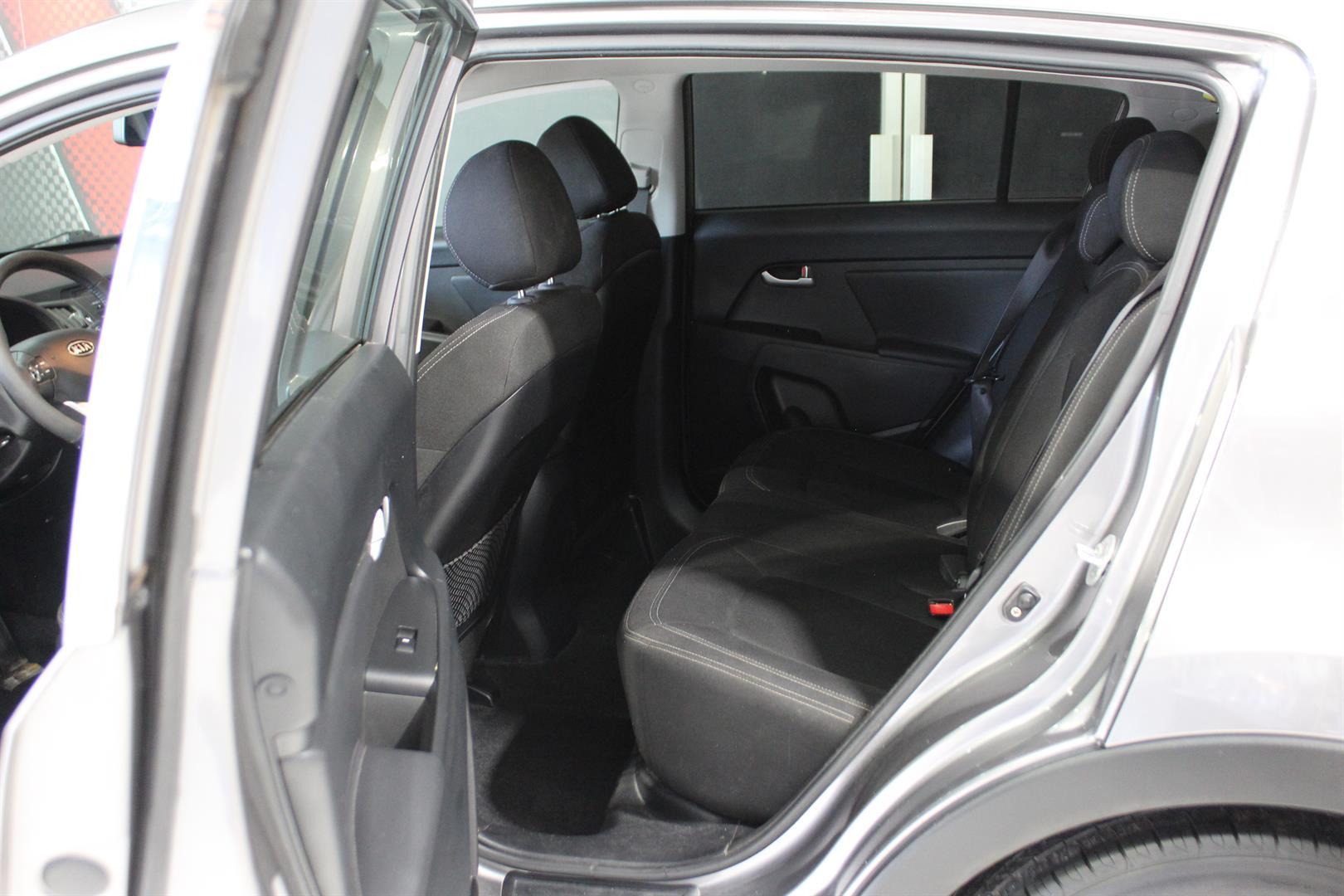 Kia Sportage 2011 - Image 24