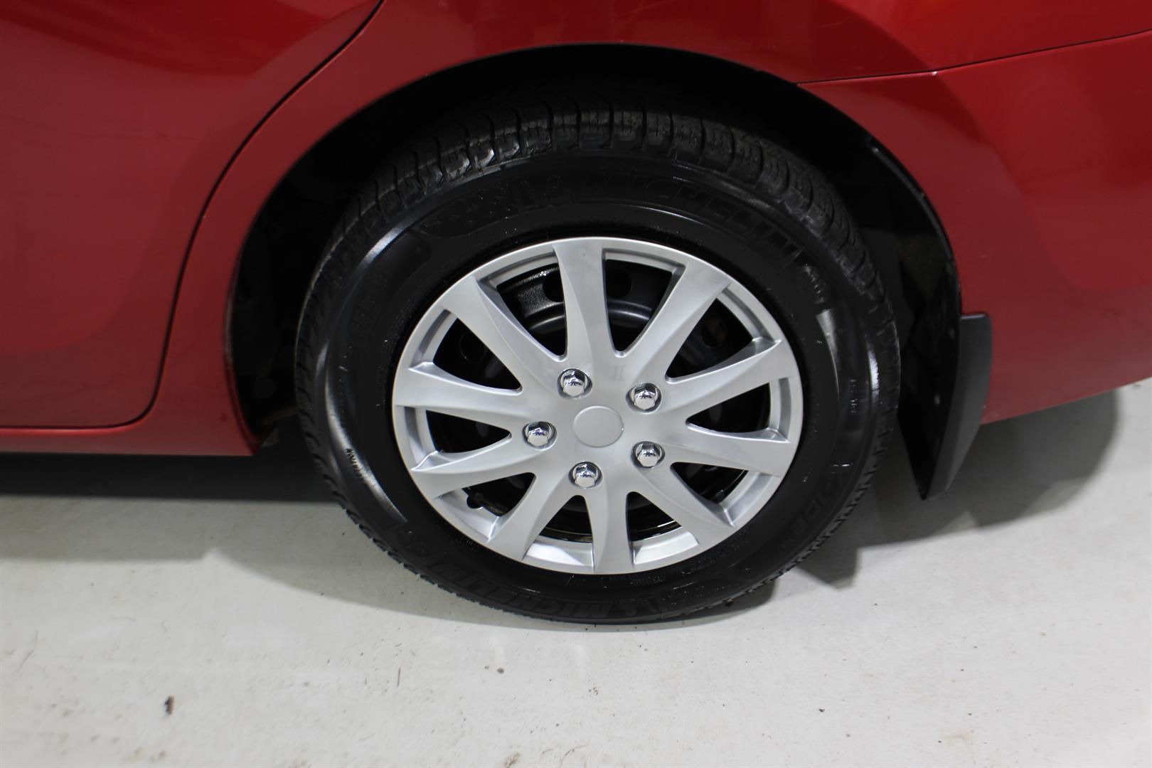 Toyota Corolla 2015 - Image 8