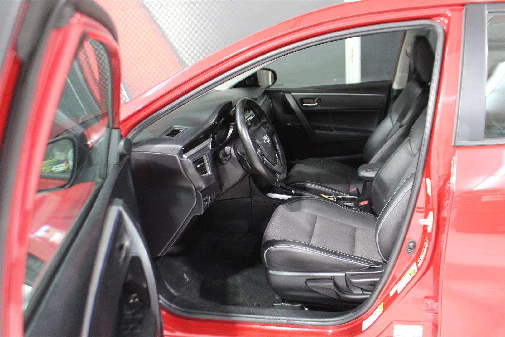 Toyota Corolla 2015 - Image 10