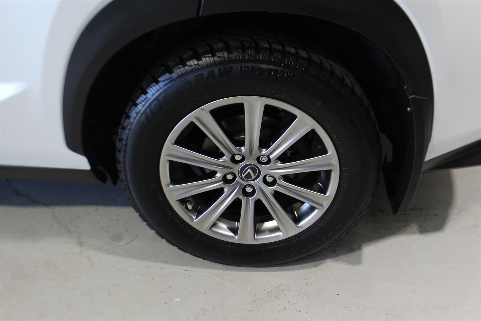 Lexus NX 2019 - Image 9