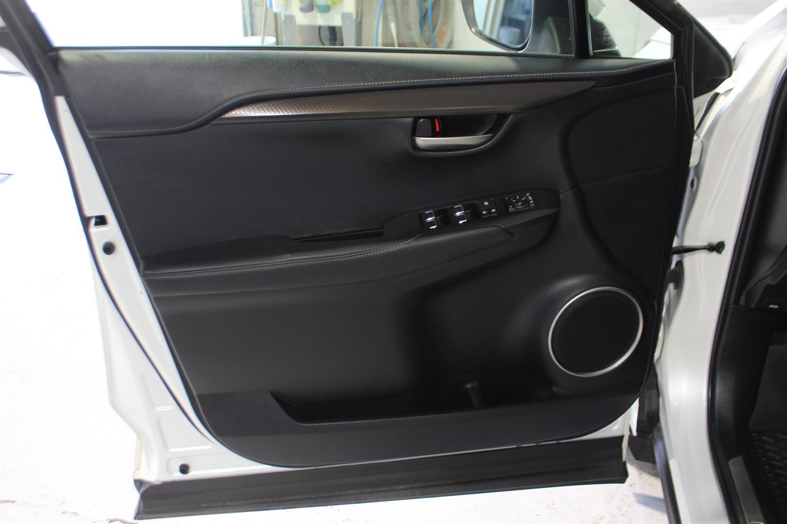 Lexus NX 2019 - Image 10