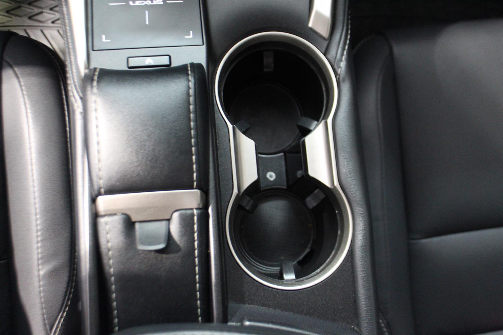 Lexus NX 2019 - Image 28