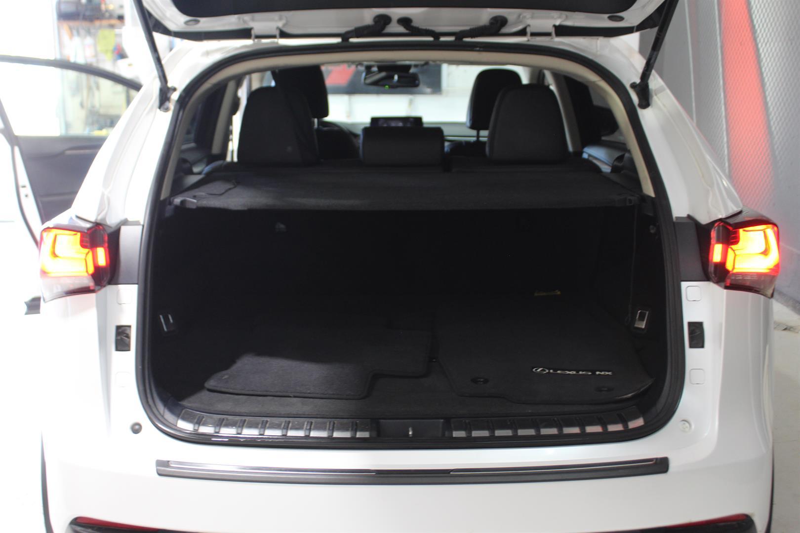 Lexus NX 2019 - Image 31