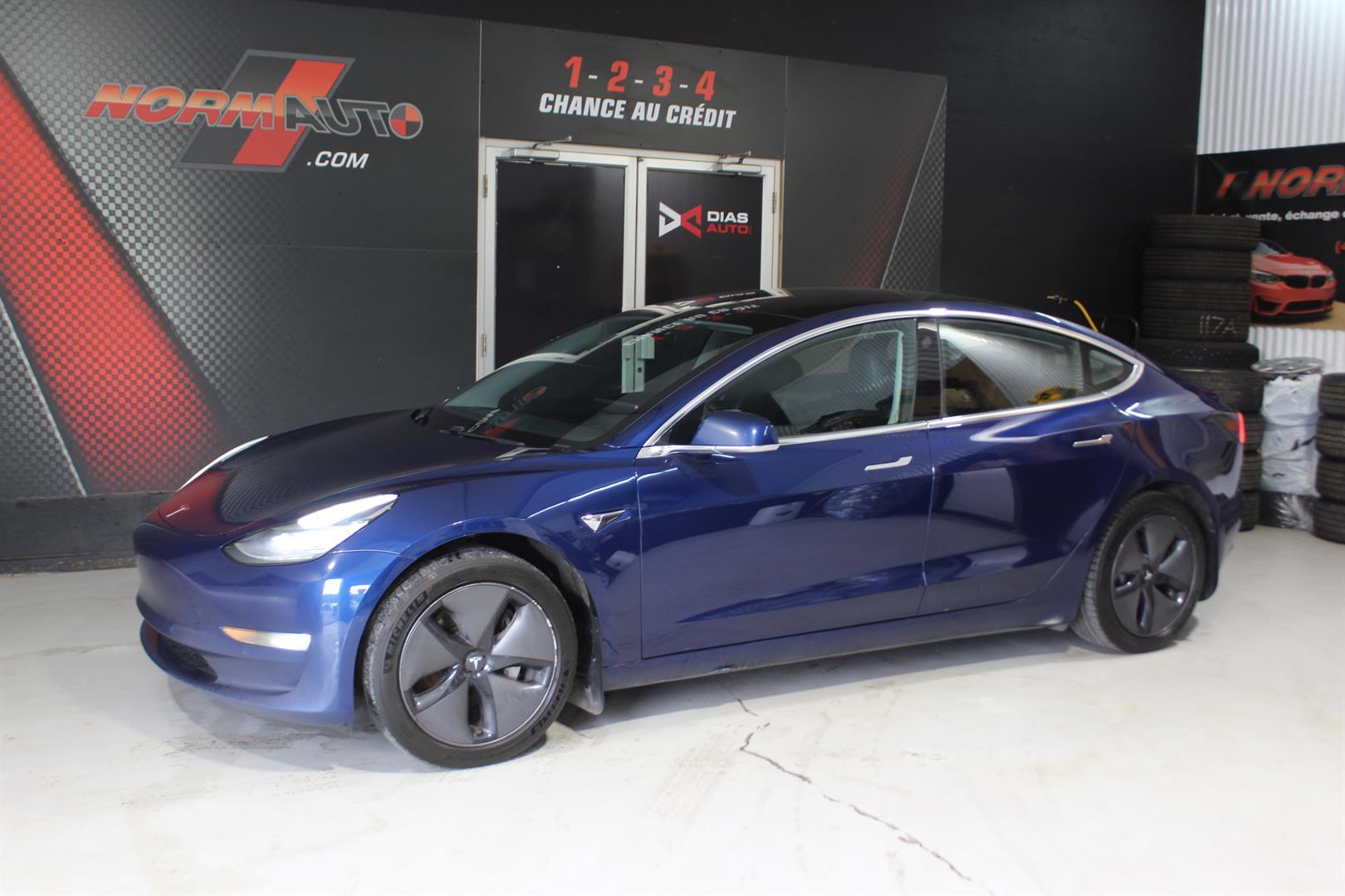 Tesla Model 3 2018 - Image 2