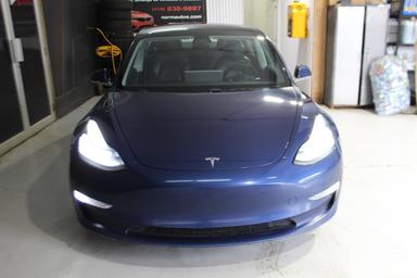 Tesla Model 3 2018 - Thumbnail 4