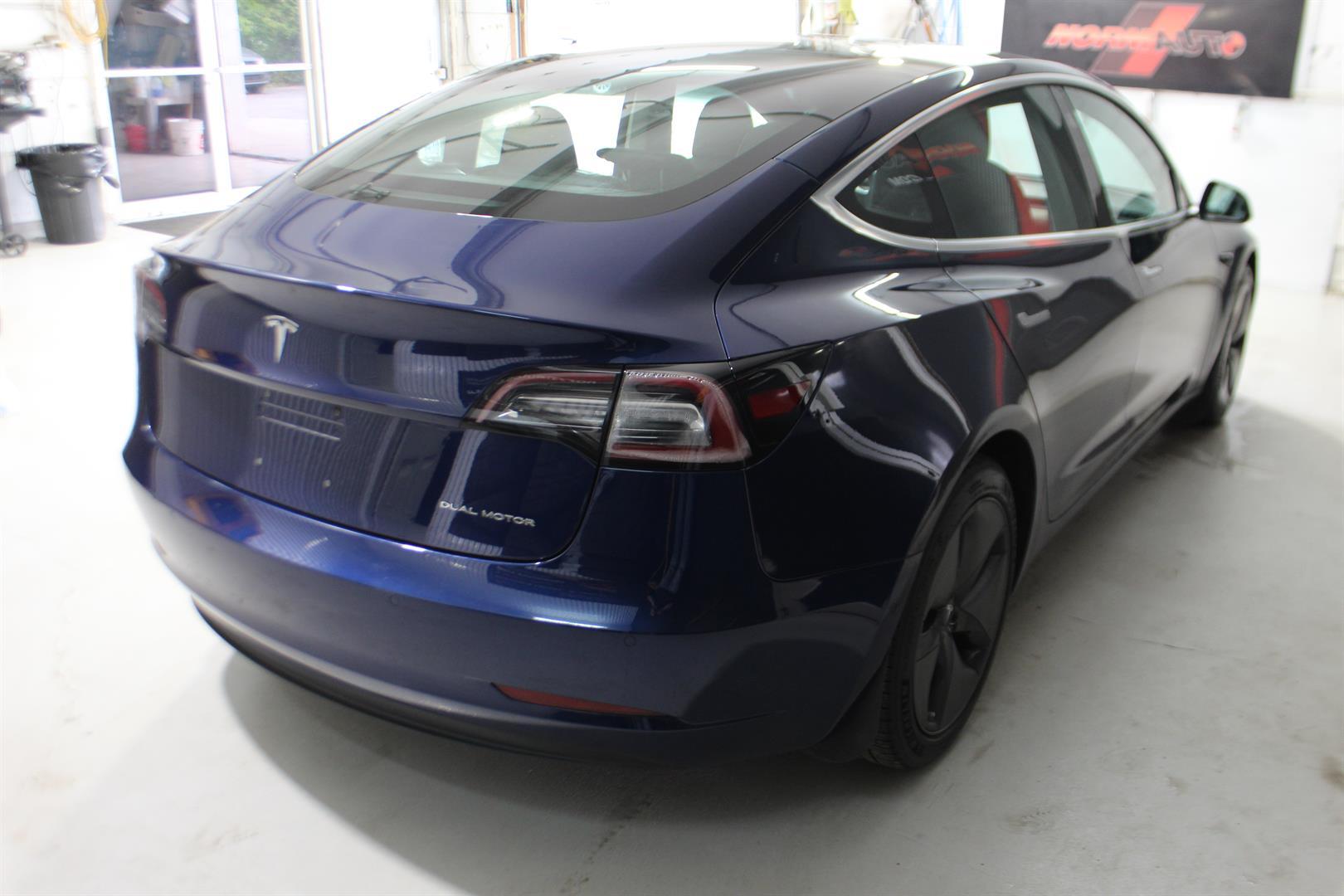 Tesla Model 3 2018 - Image 6