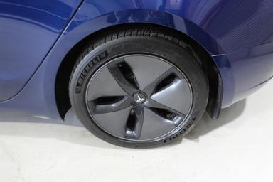 Tesla Model 3 2018 - Thumbnail 8
