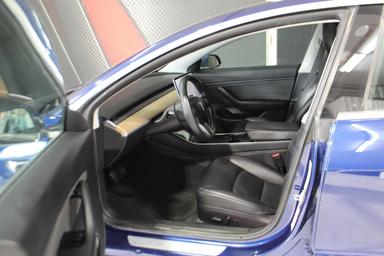 Tesla Model 3 2018 - Thumbnail 10