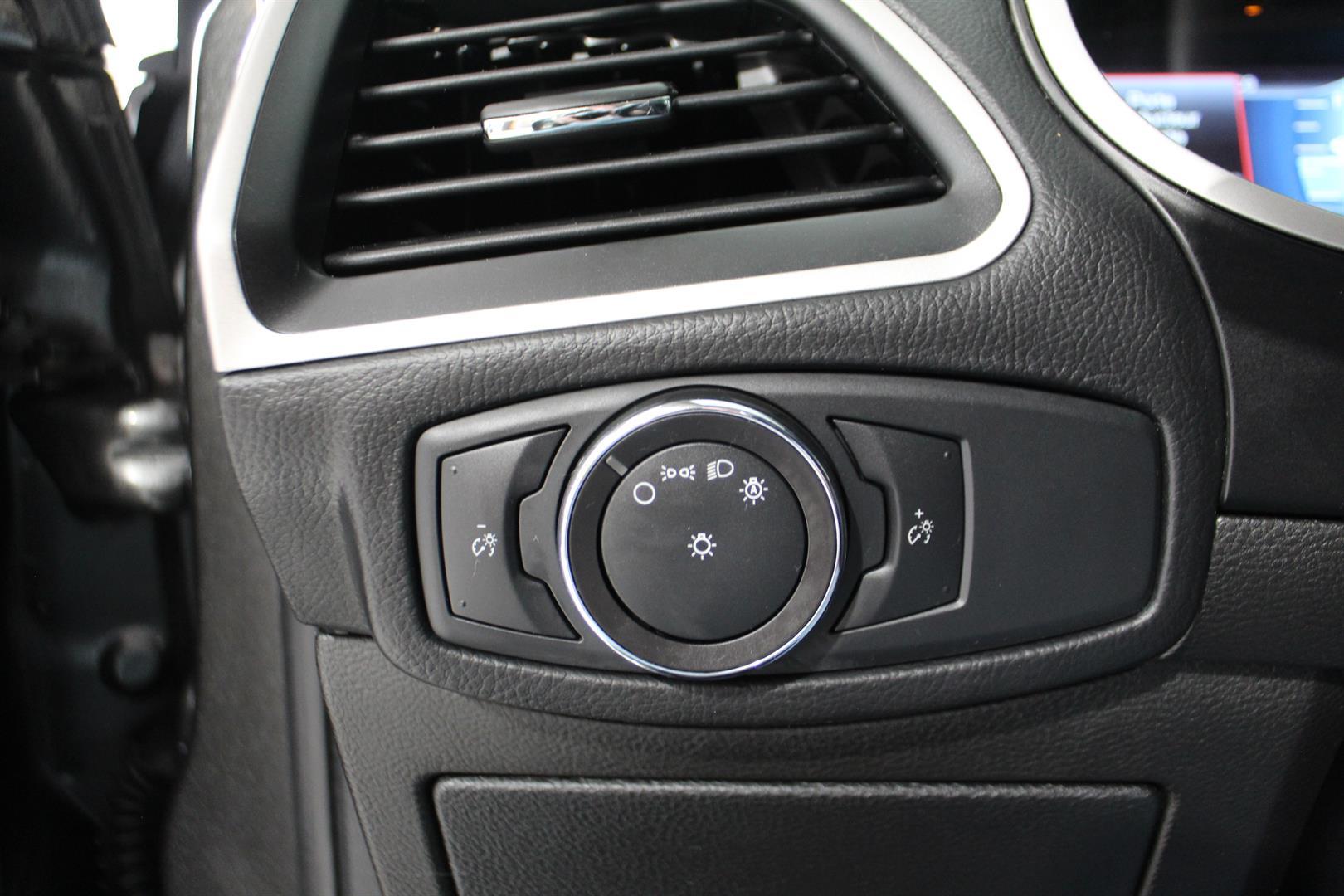 Ford EDGE 2018 - Image 12