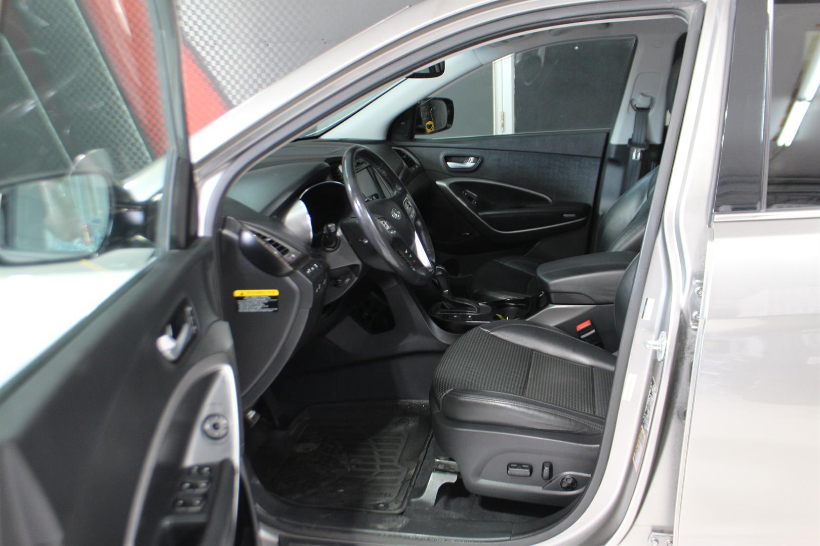 Hyundai SANTA FE SPORT 2015 - Image 11