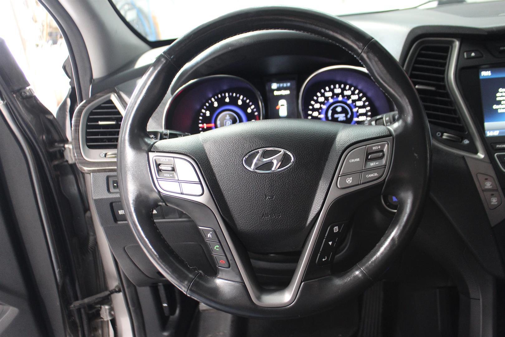 Hyundai SANTA FE SPORT 2015 - Image 16