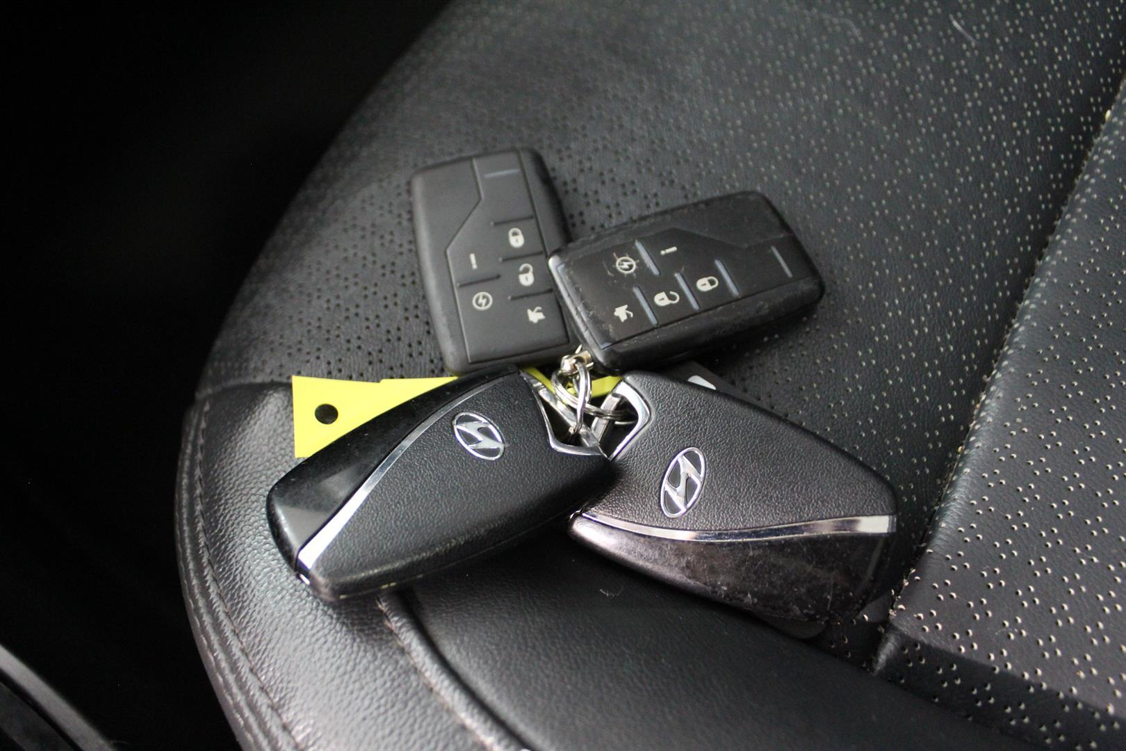 Hyundai SANTA FE SPORT 2015 - Image 28