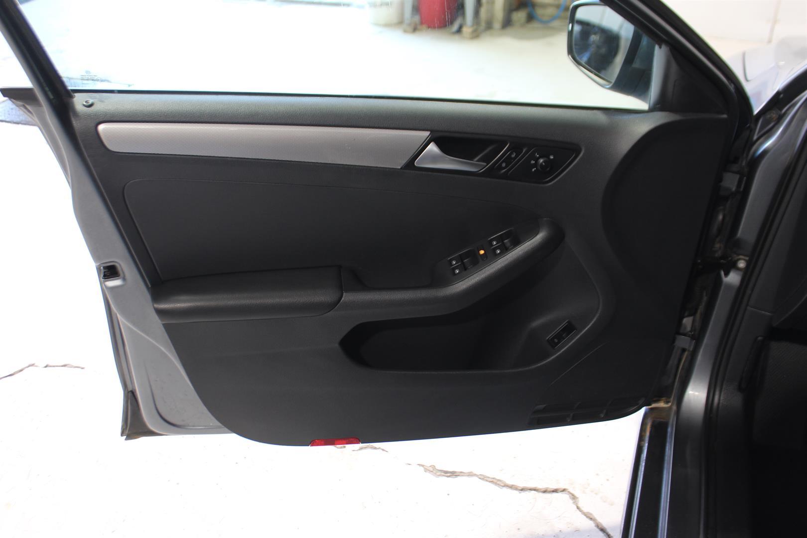 Volkswagen Jetta Sedan 2016 - Image 10