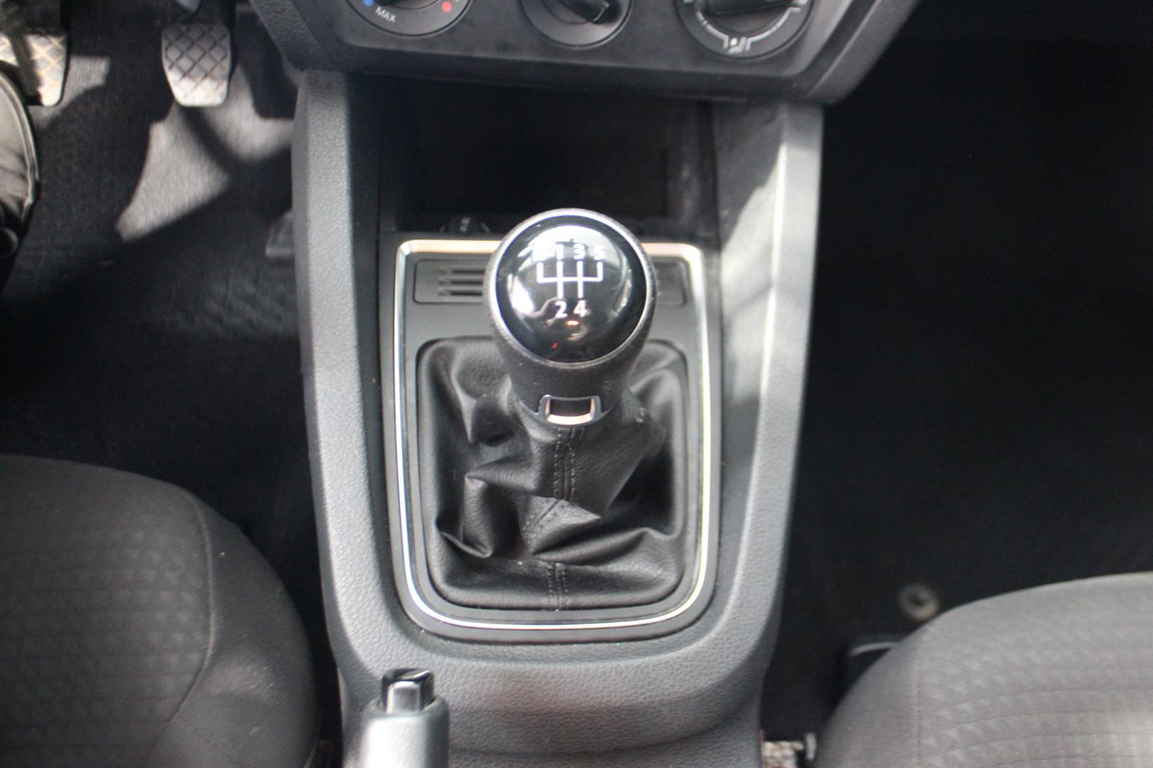 Volkswagen Jetta Sedan 2016 - Image 22