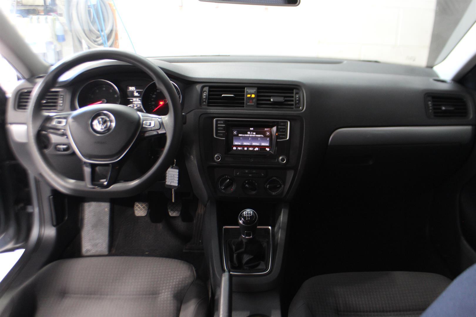 Volkswagen Jetta Sedan 2016 - Image 13