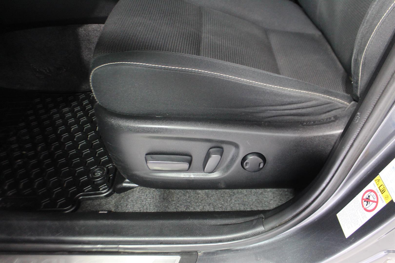 Toyota RAV4 2016 - Image 12