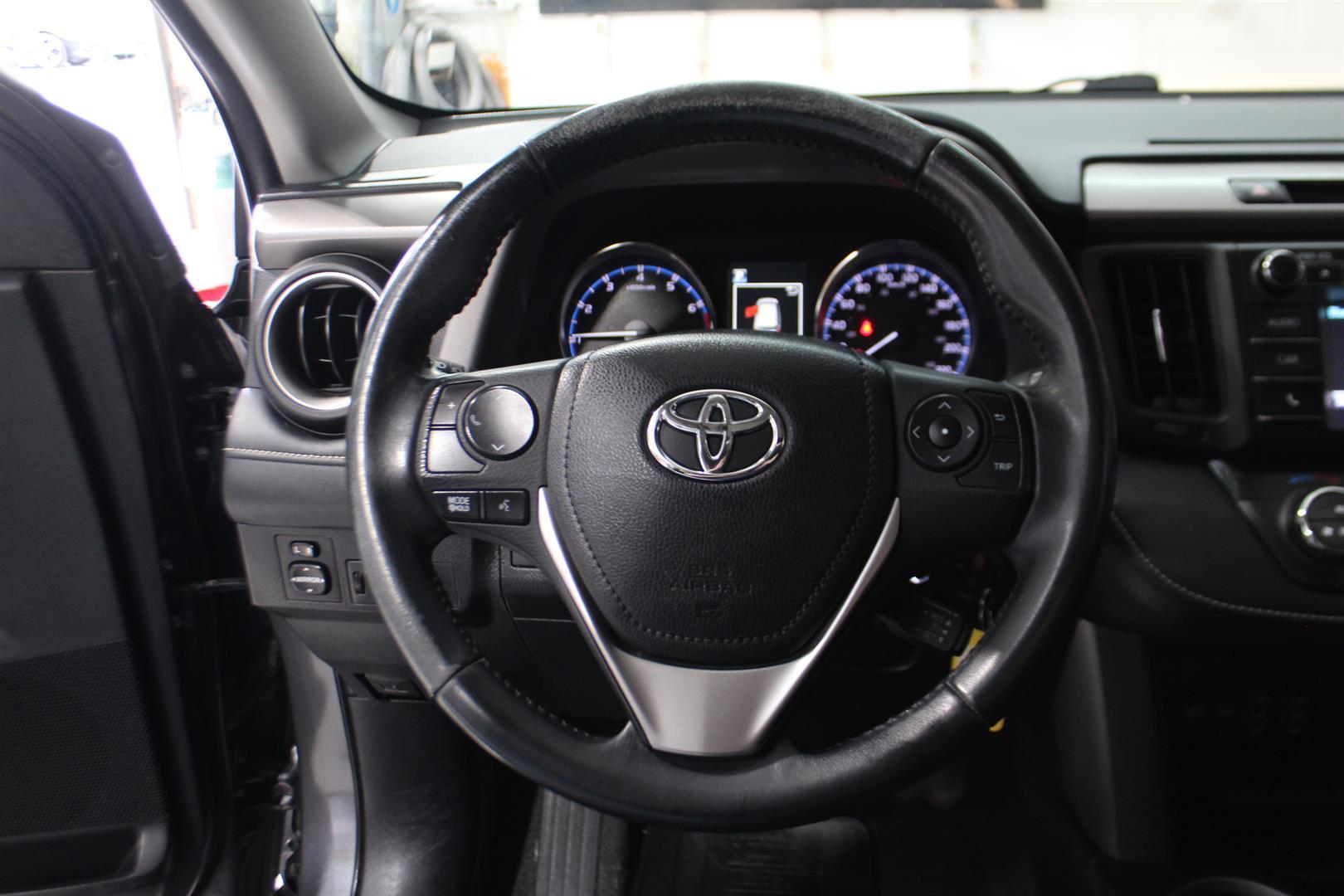 Toyota RAV4 2016 - Image 16