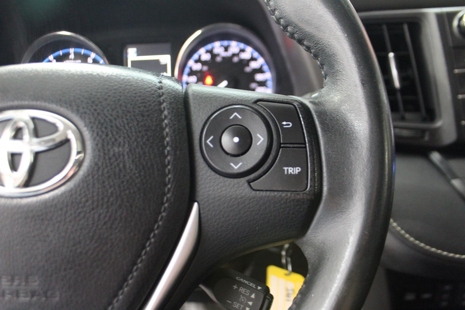 Toyota RAV4 2016 - Image 18