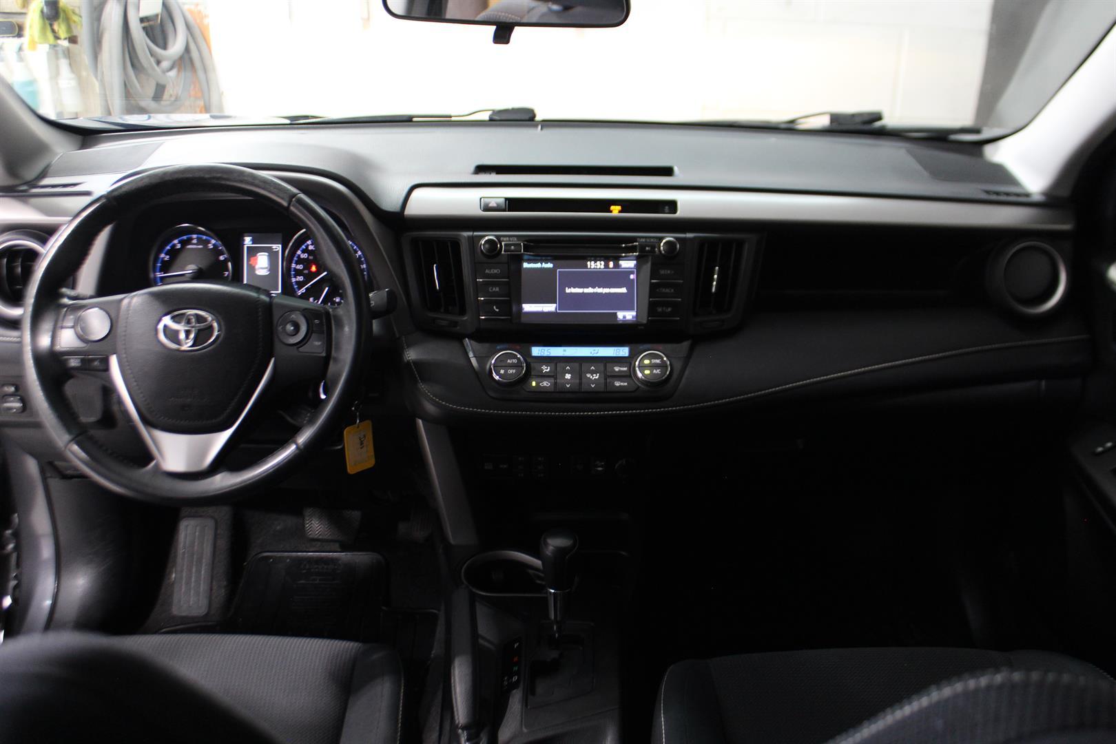 Toyota RAV4 2016 - Image 14