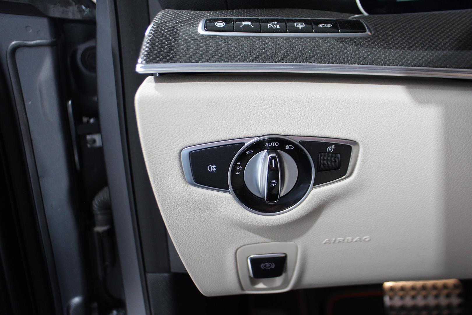 Mercedes-benz E-Class 2019 - Image 11