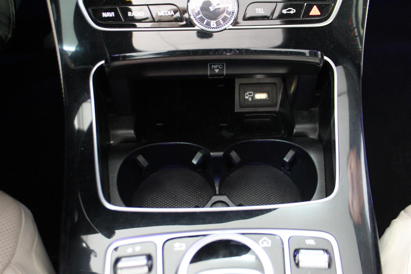 Mercedes-benz E-Class 2019 - Image 24