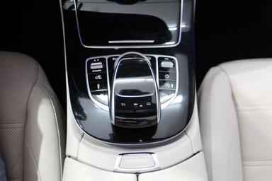 Mercedes-benz E-Class 2019 - Thumbnail 25