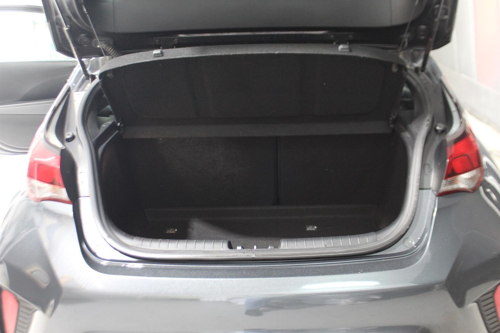 Hyundai Veloster 2020 - Image 25