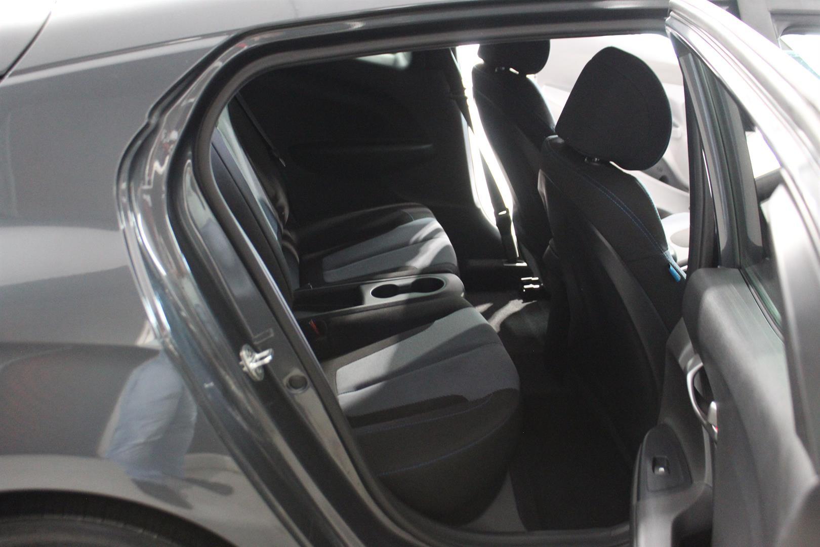 Hyundai Veloster 2020 - Image 24