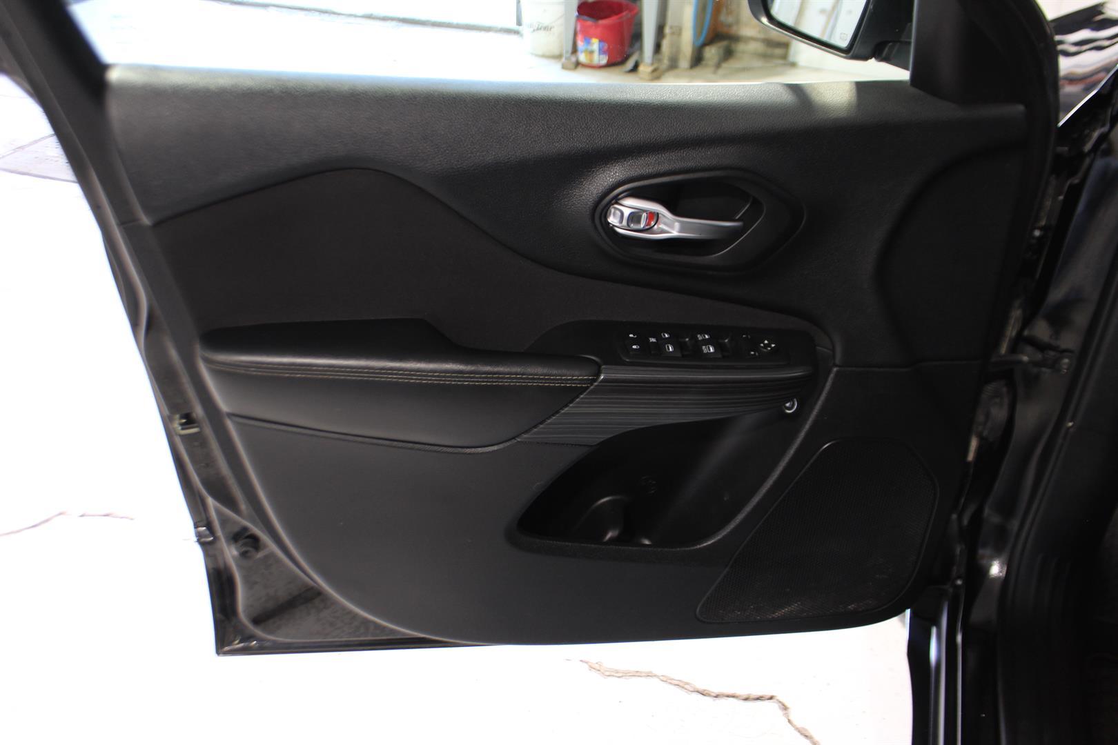 Jeep Cherokee 2017 - Image 9