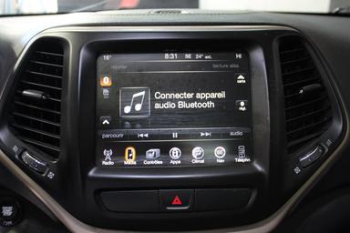 Jeep Cherokee 2017 - Thumbnail 23