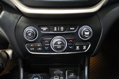 Jeep Cherokee 2017 - Thumbnail 25