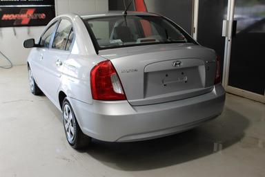 Hyundai Accent 2010 - Thumbnail 7