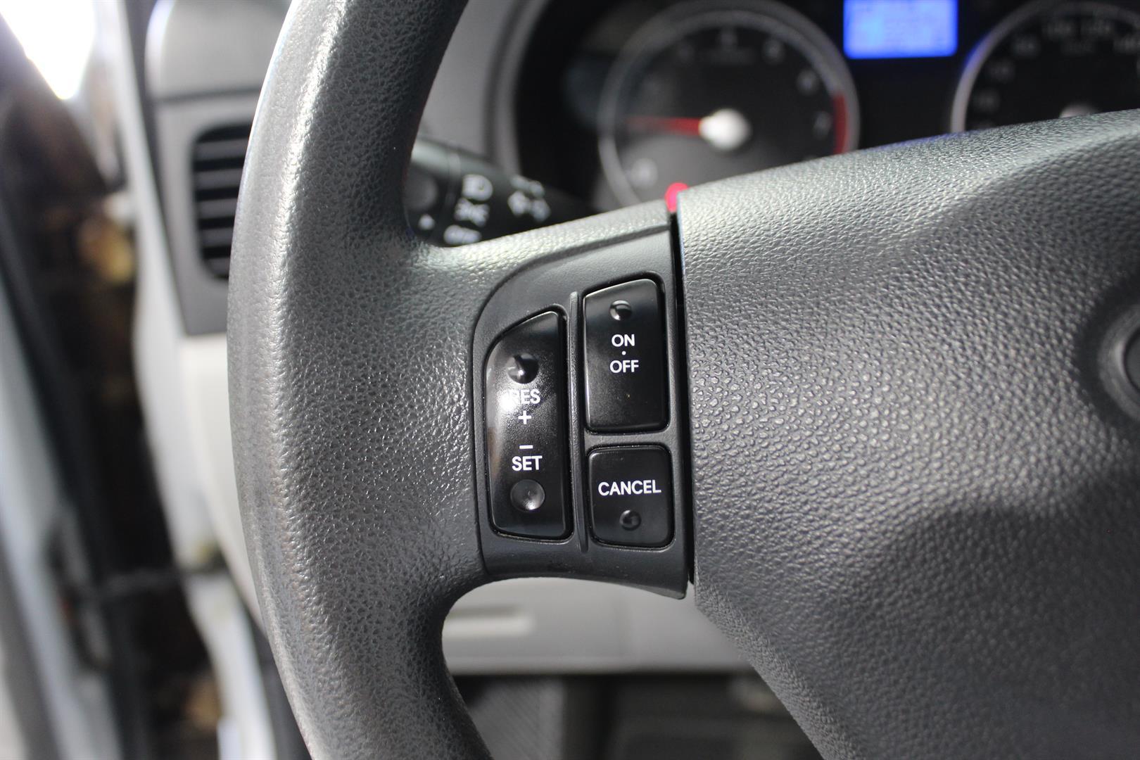 Hyundai Accent 2010 - Image 13