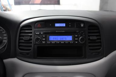 Hyundai Accent 2010 - Thumbnail 16