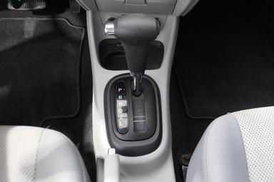 Hyundai Accent 2010 - Thumbnail 18