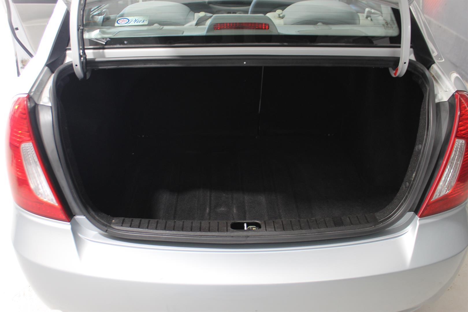 Hyundai Accent 2010 - Image 21