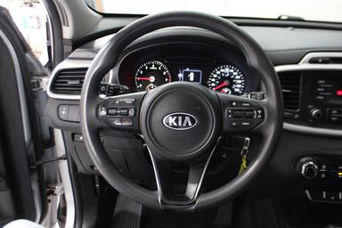Kia Sorento 2017 - Thumbnail 13