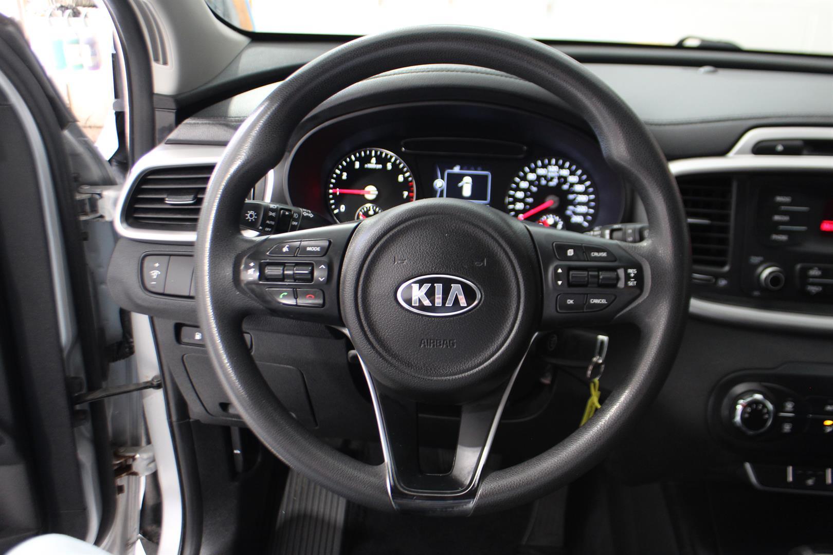 Kia Sorento 2017 - Image 13