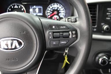 Kia Sorento 2017 - Thumbnail 15