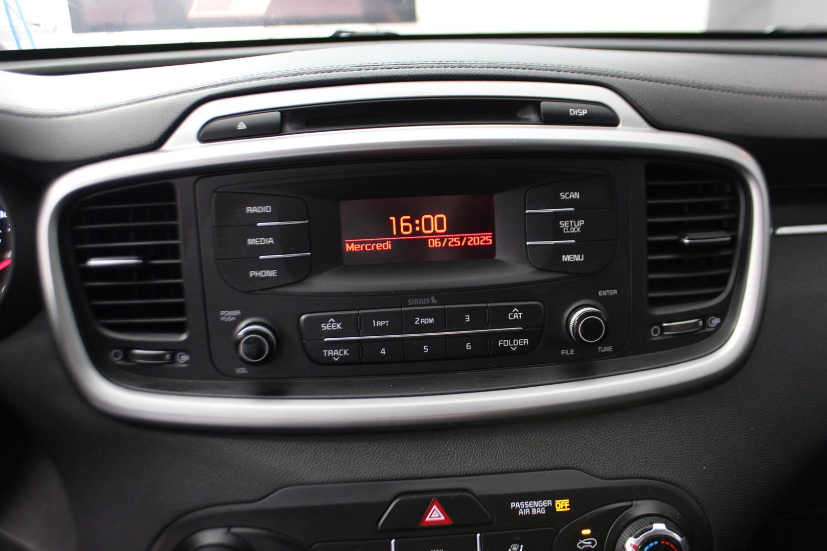 Kia Sorento 2017 - Image 18